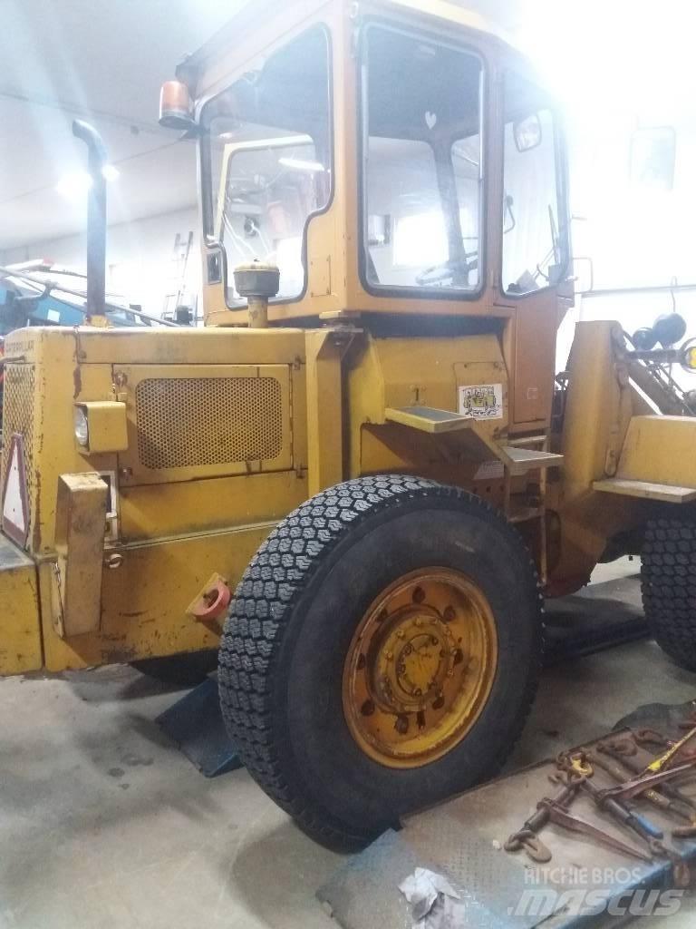 CAT 910 輪胎式裝載機
