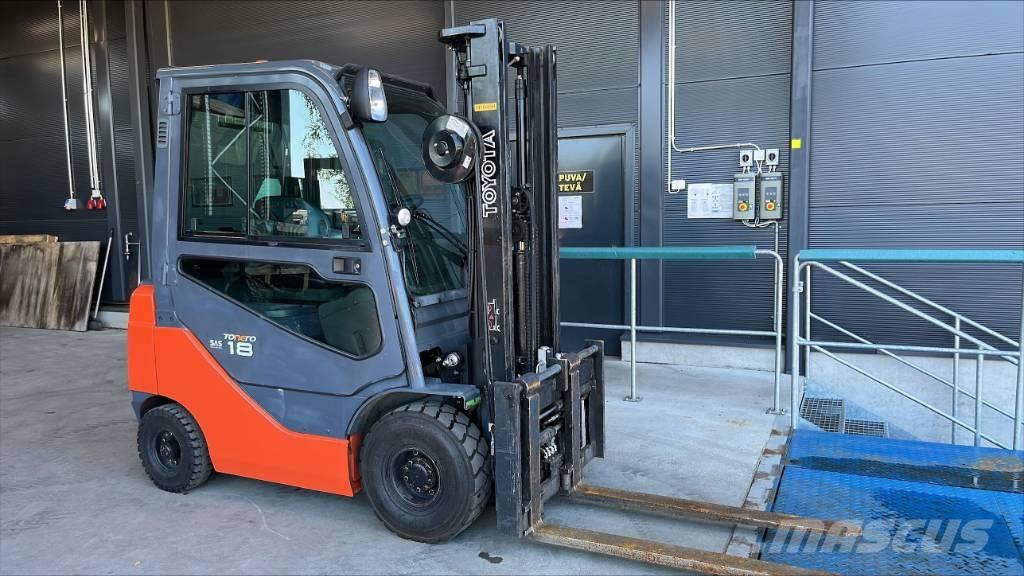 Toyota 02-8 FDF 18 柴油卡車