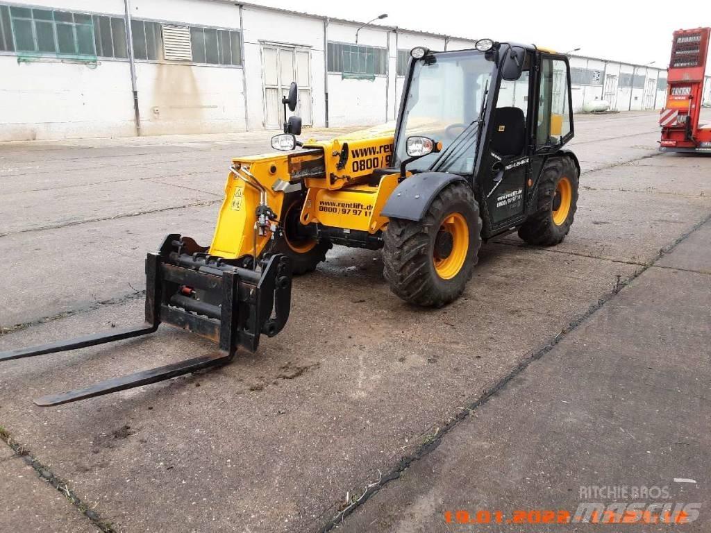 JCB 525-60 伸縮臂操作車