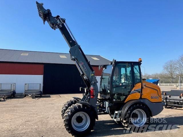 GiANT G5000 tele 農業用伸縮臂裝載機