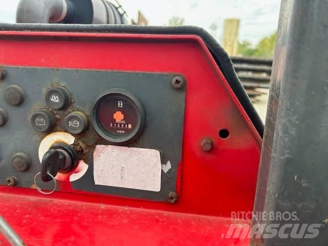 Moffett M5500 越野車