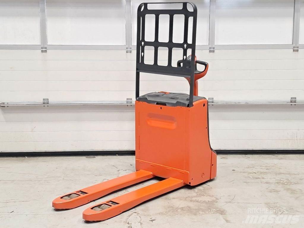 Linde T18 低架升降機