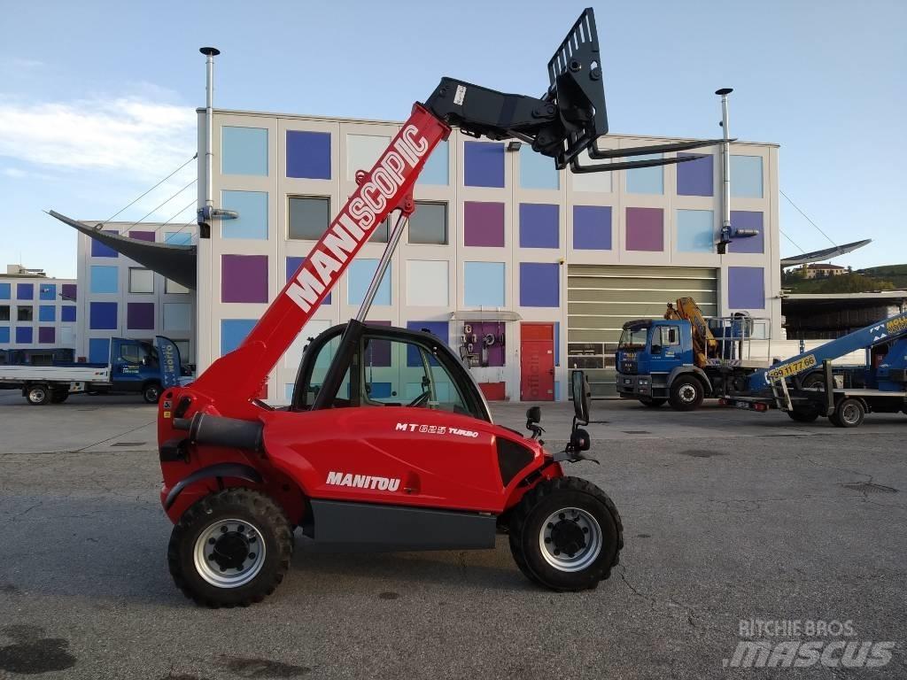Manitou MT 625 伸縮臂操作車