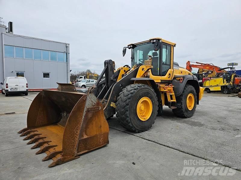 Volvo L 120 H 輪胎式裝載機