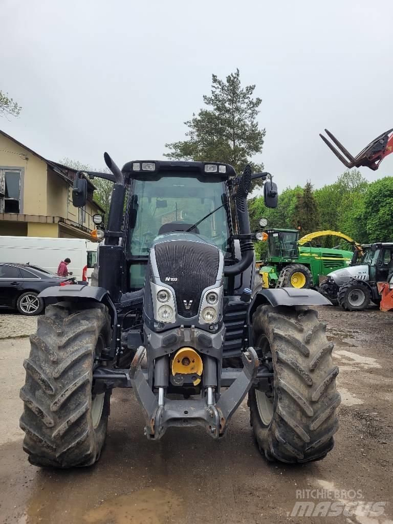 Valtra N 104 曳引機