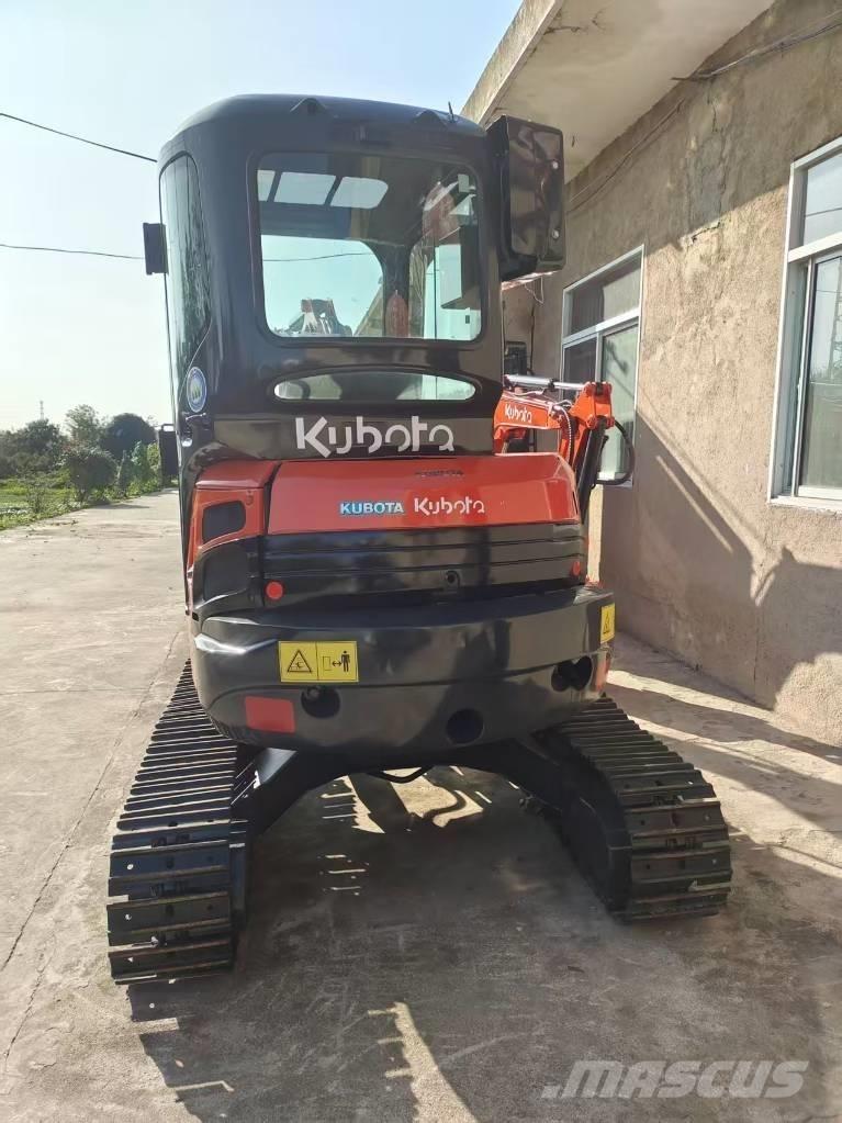 Kubota U 35 小型挖土機/掘鑿機<7t(小型挖掘機)