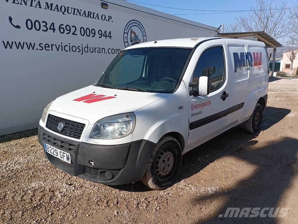 Fiat Doblo 廂式貨物運輸車