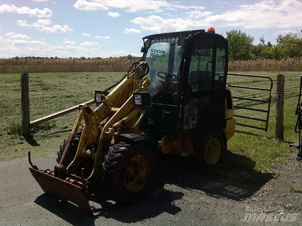 Wacker Neuson WL 25 輪胎式裝載機