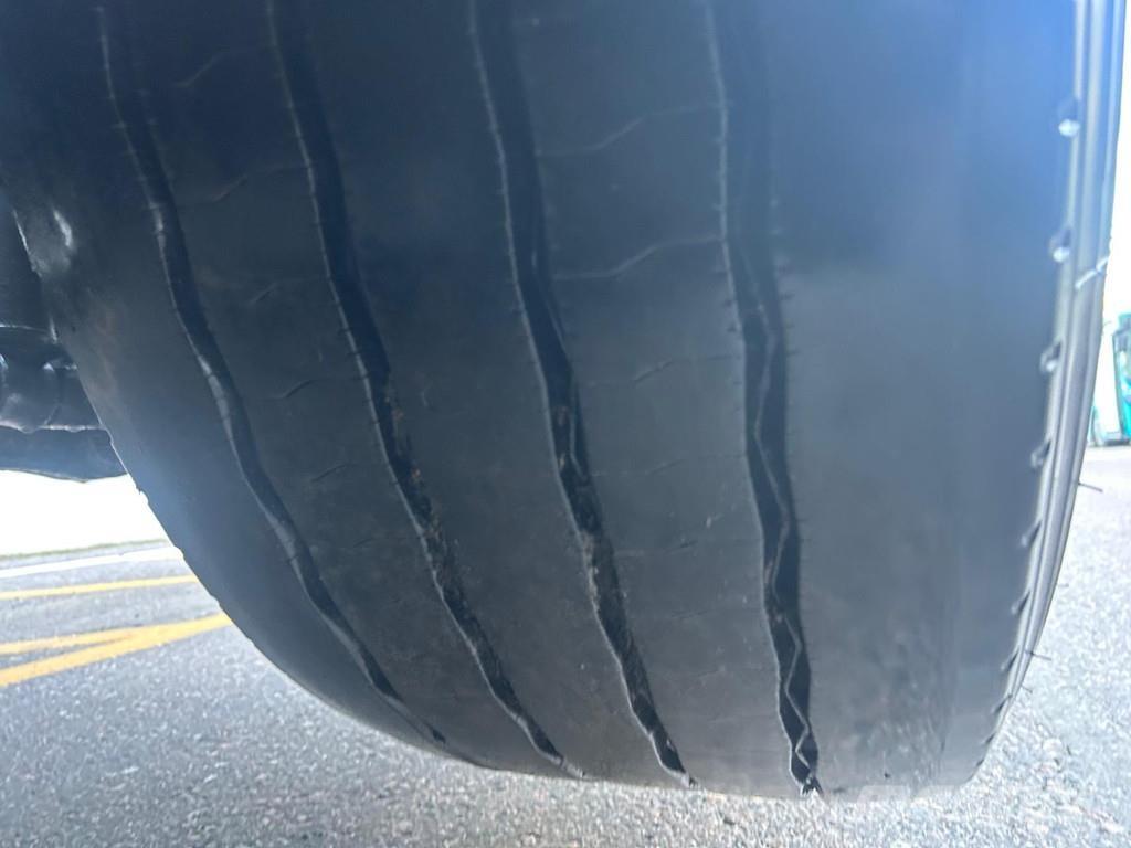 Volvo FH 商用底盤車