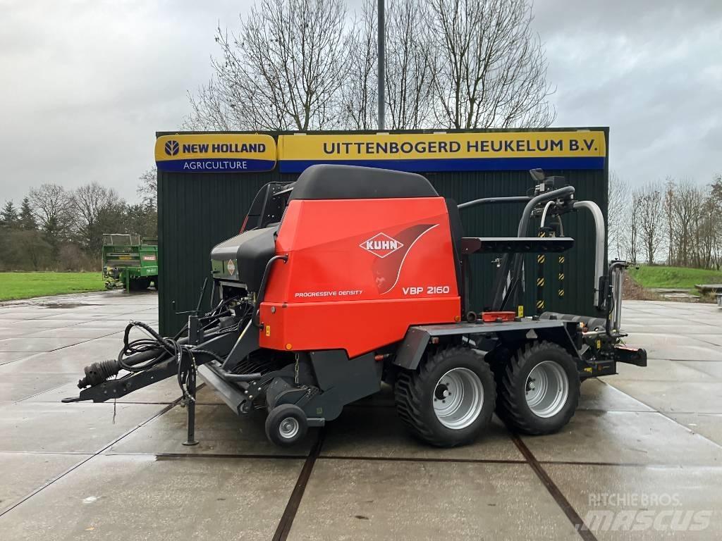 Kuhn VBP 2160 圓型牧草打包機