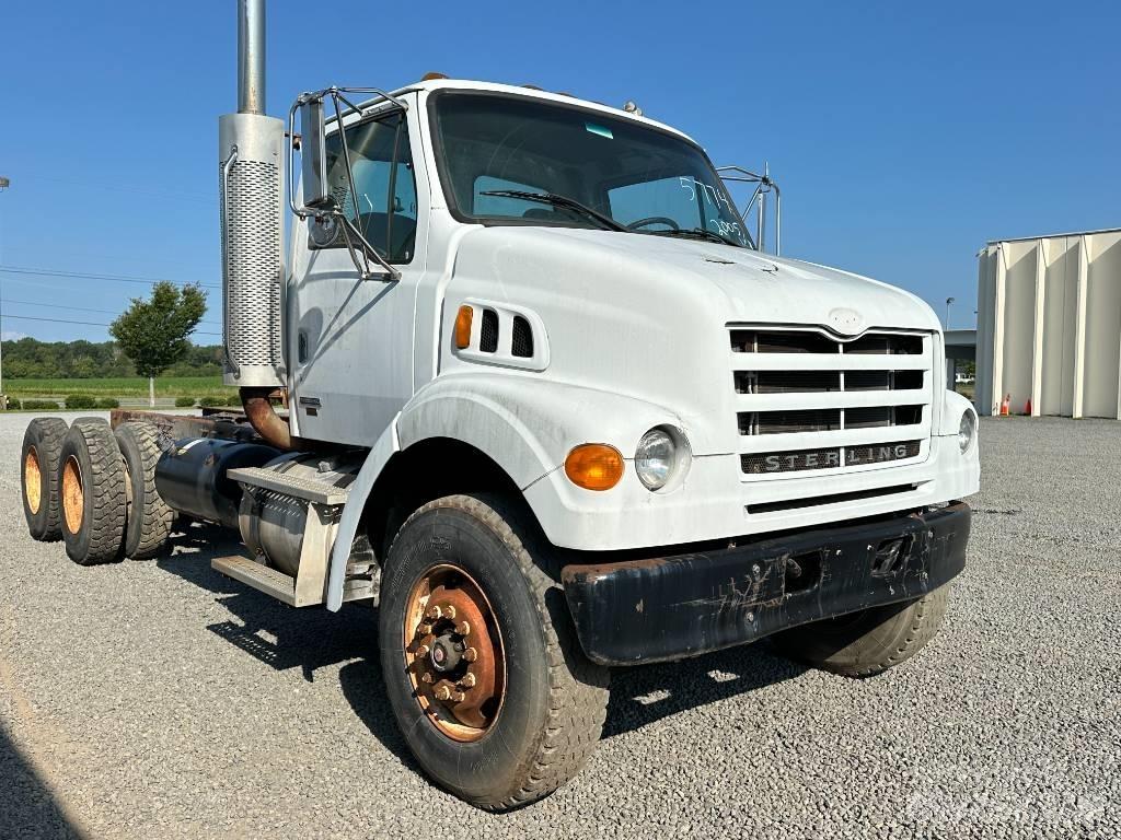 Sterling L 7500 商用底盤車