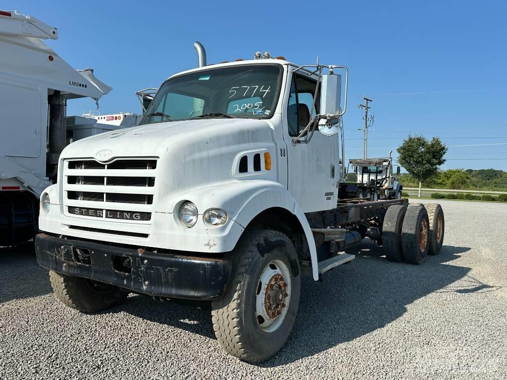 Sterling L 7500 商用底盤車