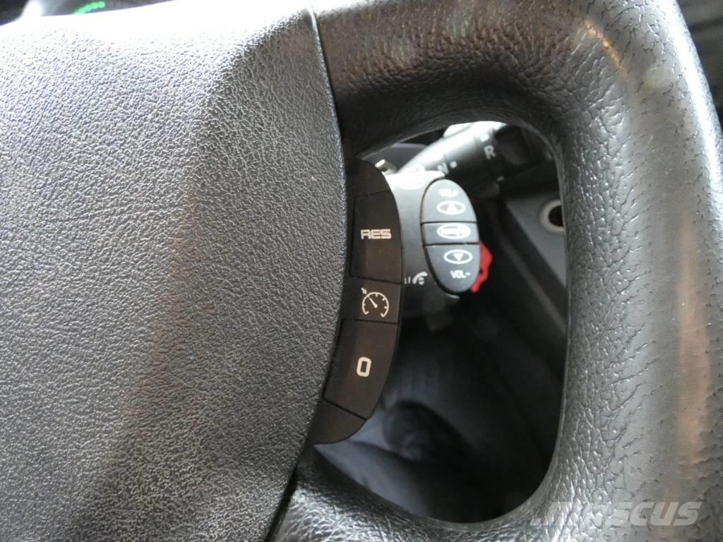 Renault D16 起重機卡車