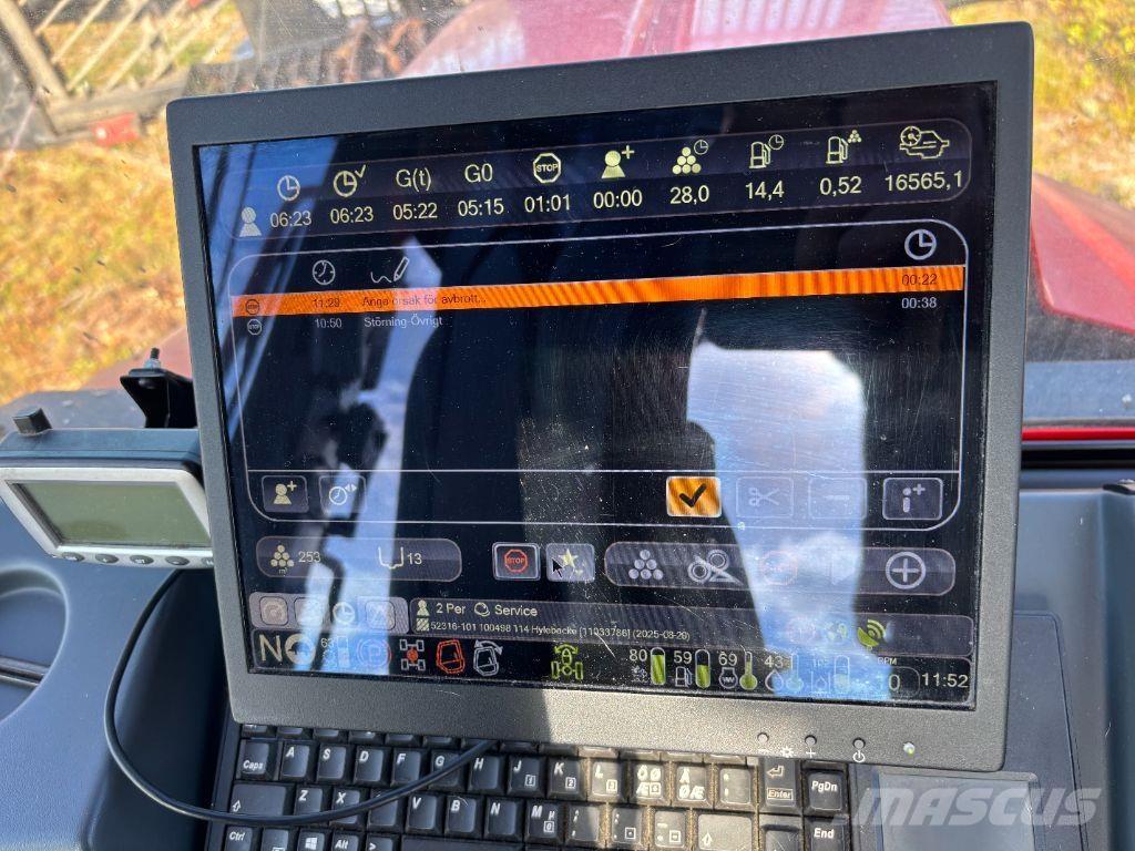 Komatsu 895 集運機