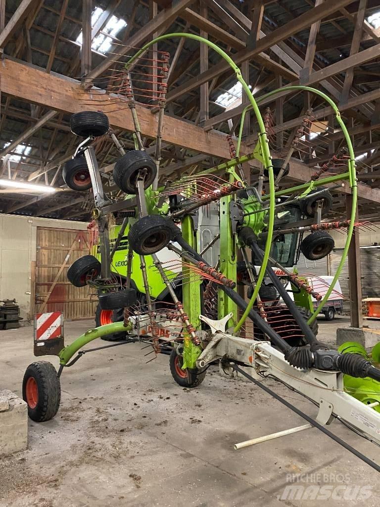 CLAAS Liner 2700 堆草機