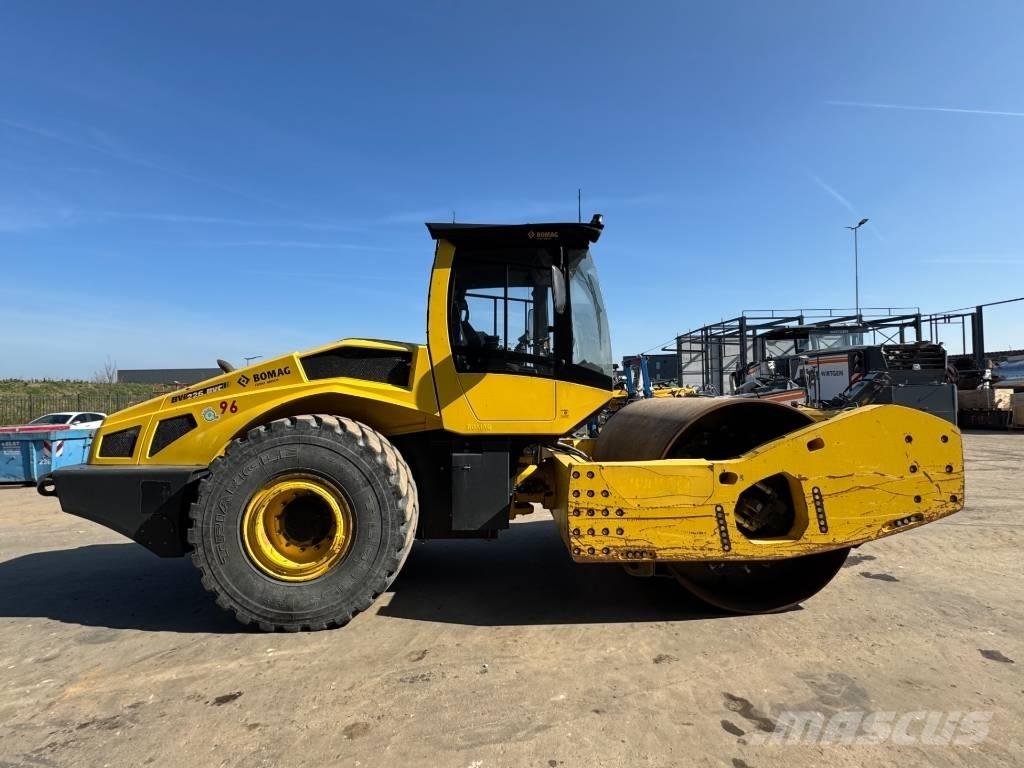 Bomag BW 226 BVC-5 單輪滾壓機