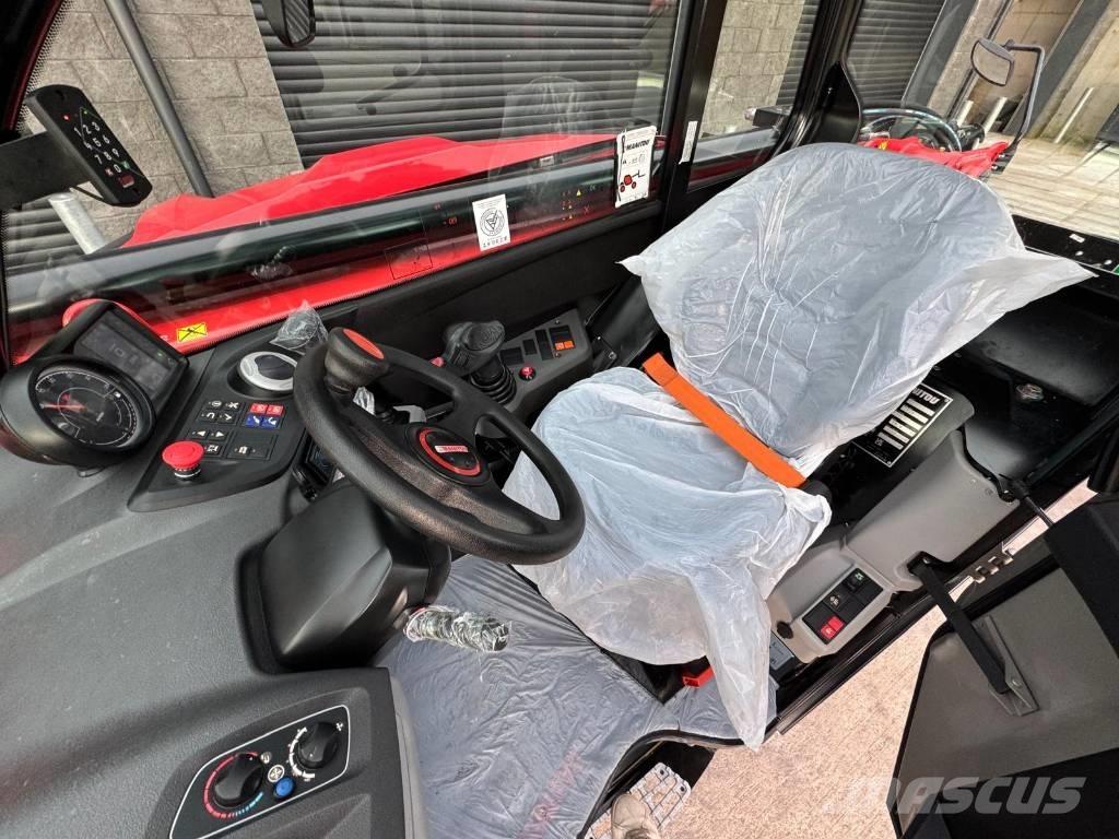 Manitou MT 935 伸縮臂操作車