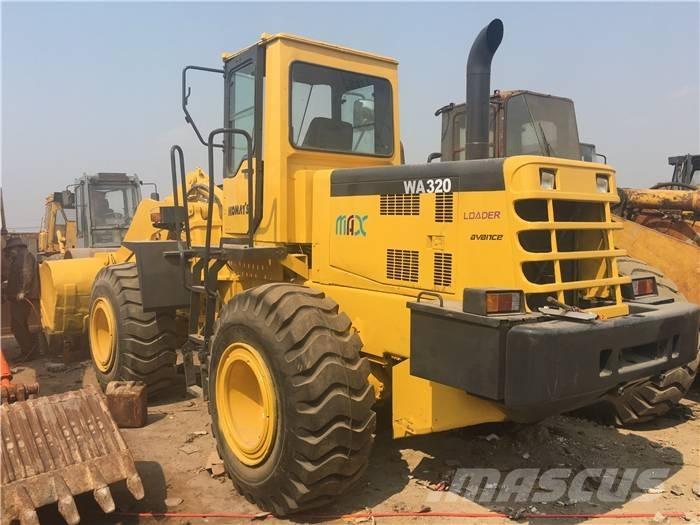 Komatsu WA 320-3 輪胎式裝載機