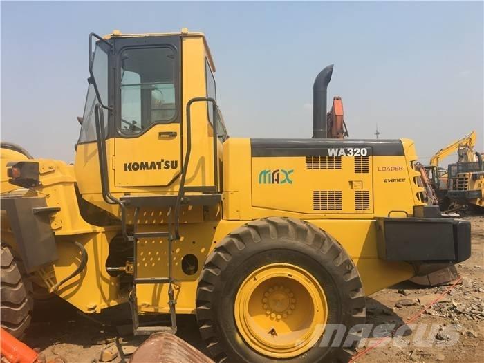 Komatsu WA 320-3 輪胎式裝載機