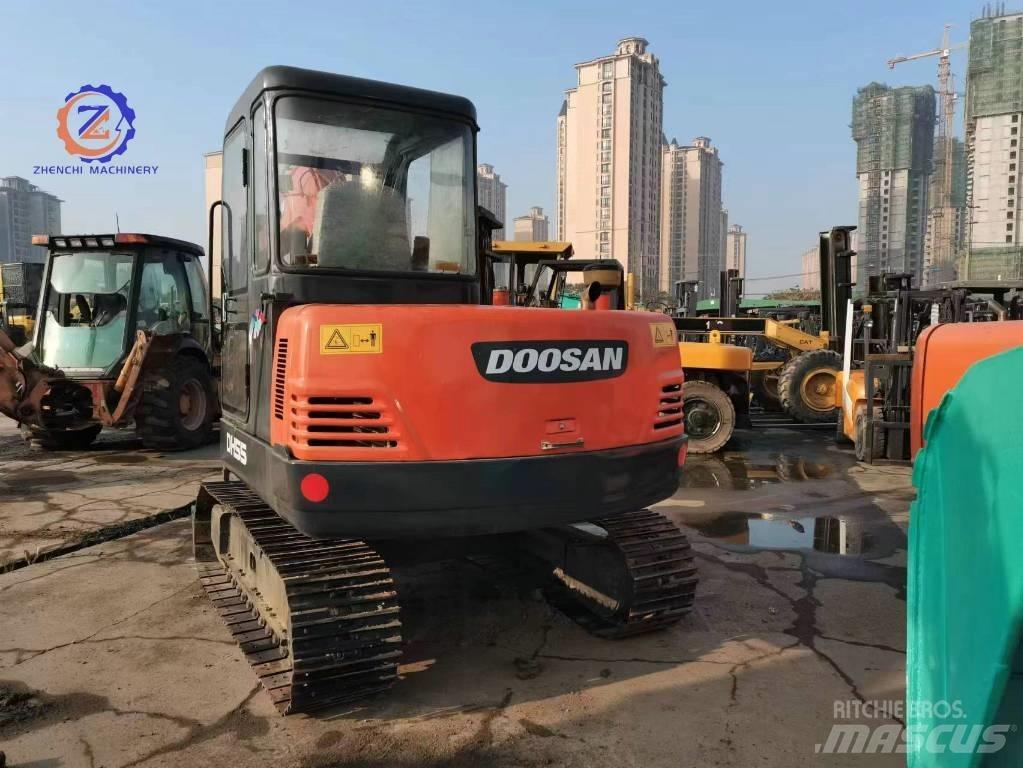 Doosan DH 55 小型挖土機/掘鑿機<7t(小型挖掘機)