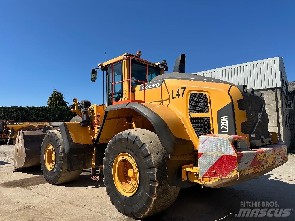 Volvo L 220 H 輪胎式裝載機