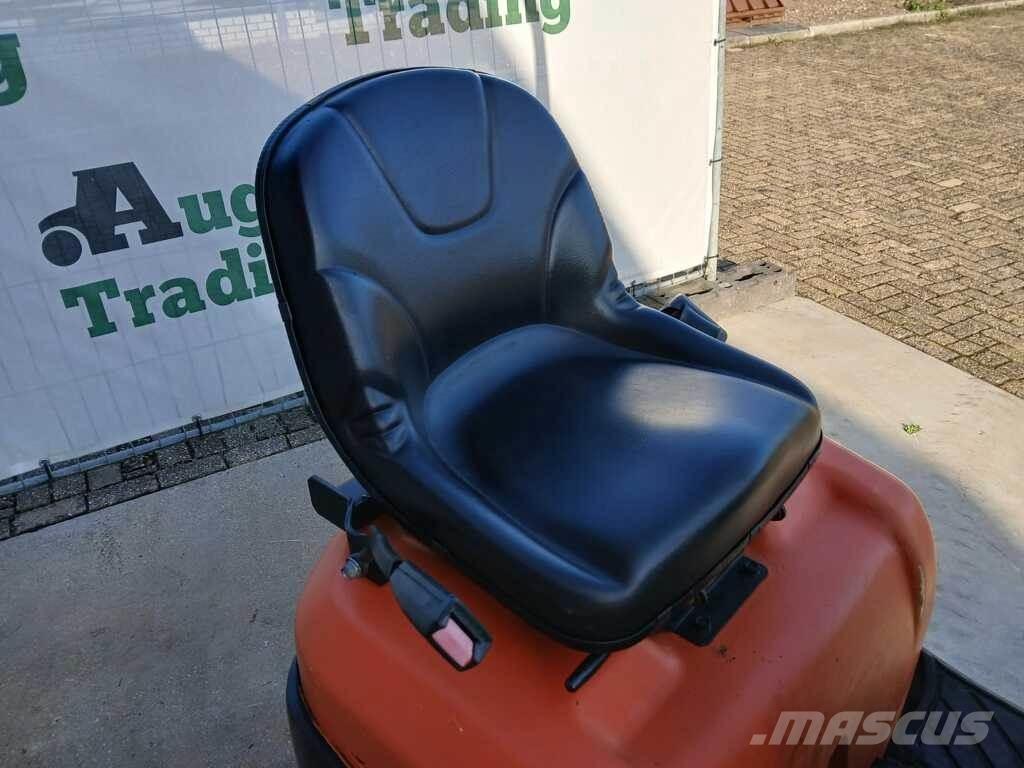 Kubota U10-3 小型挖土機/掘鑿機<7t(小型挖掘機)