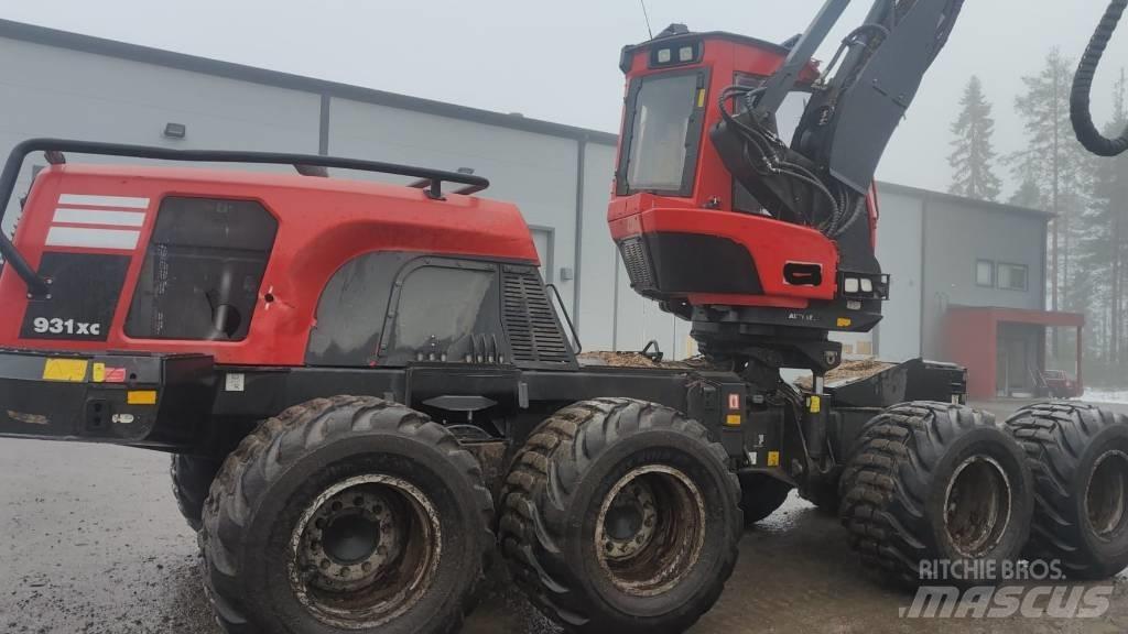 Komatsu 931XC 收穫機
