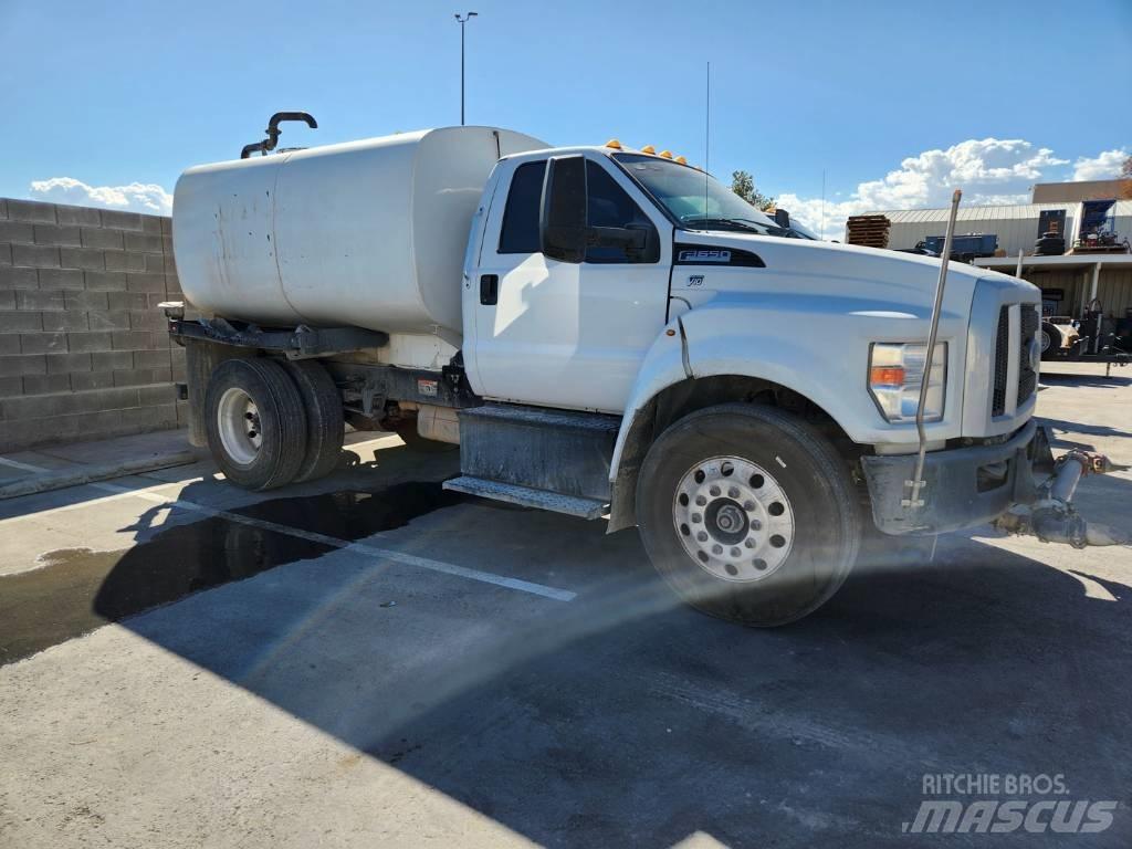 Ford F 650 水車