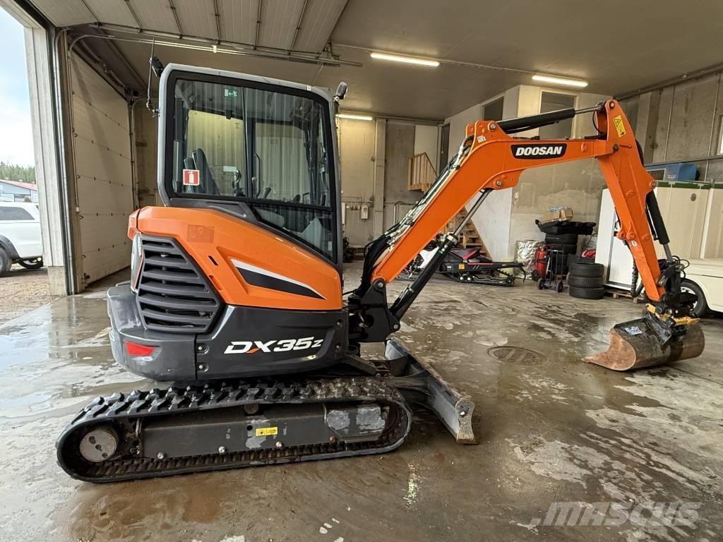 Develon DX 35 Z 小型挖土機/掘鑿機<7t(小型挖掘機)