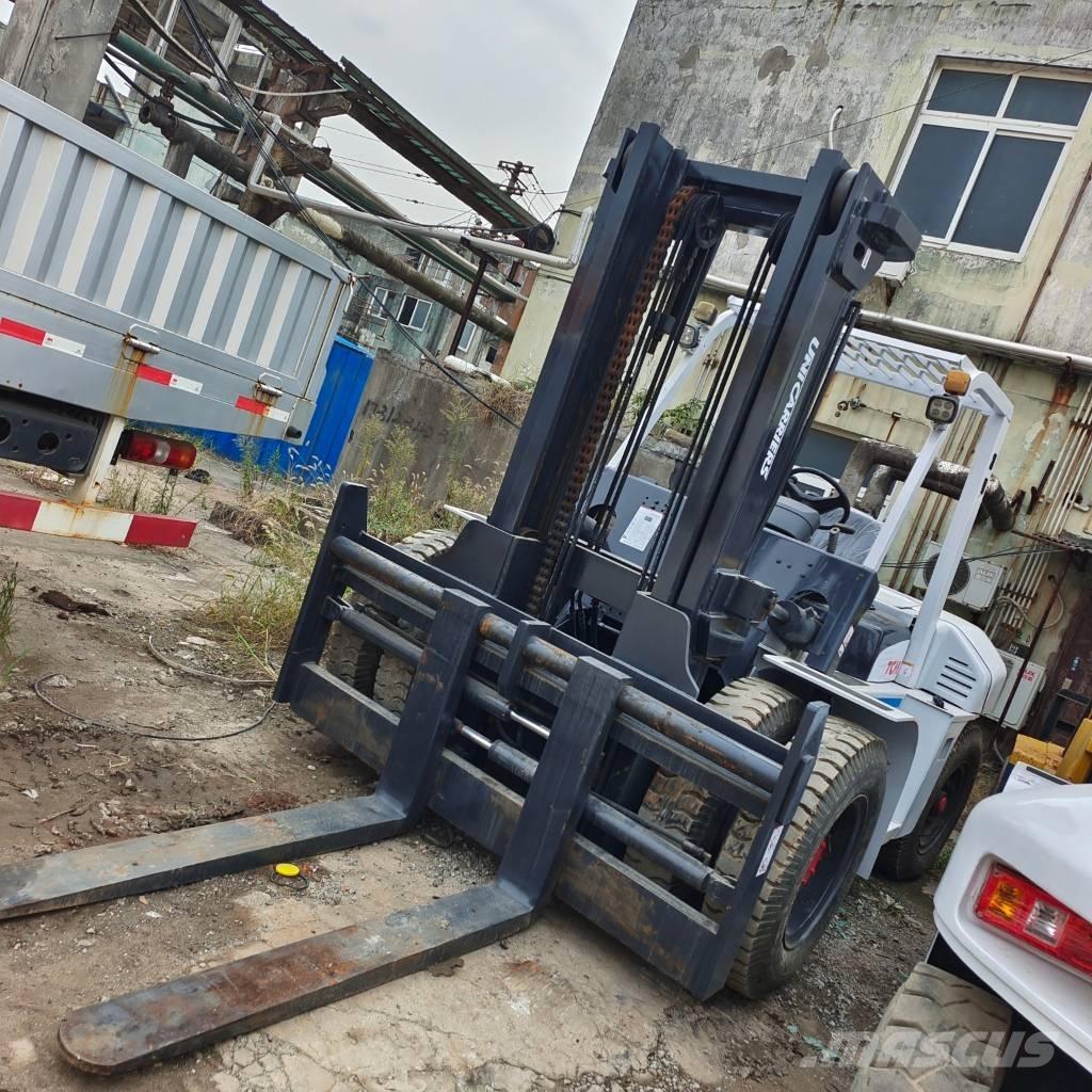 TCM FD 100 柴油卡車