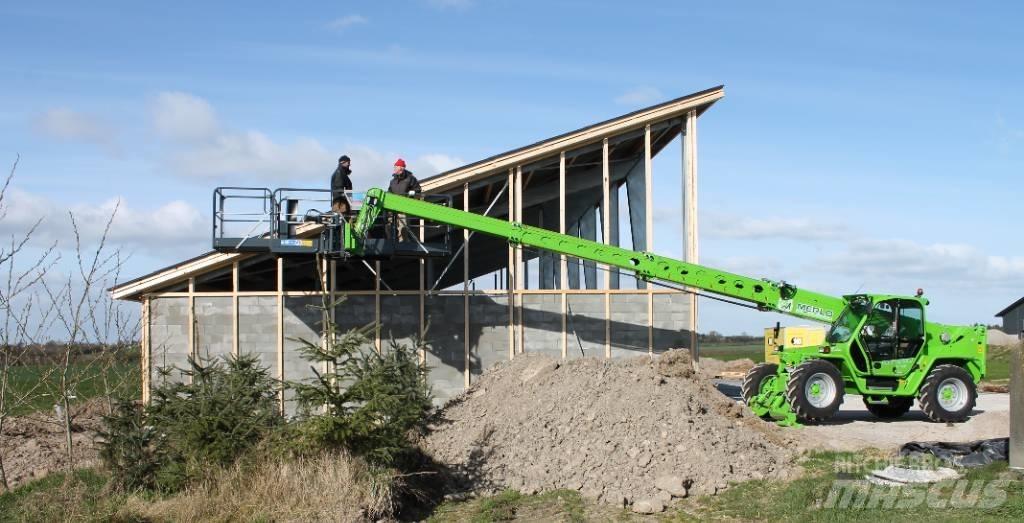Merlo P 40.17 伸縮臂操作車