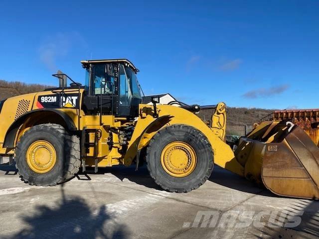 CAT 982 M 輪胎式裝載機