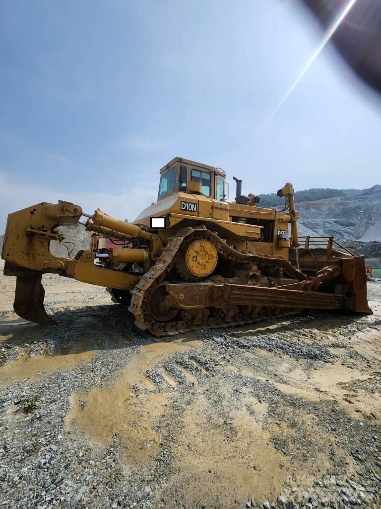 CAT D 9 N 履帶推土機