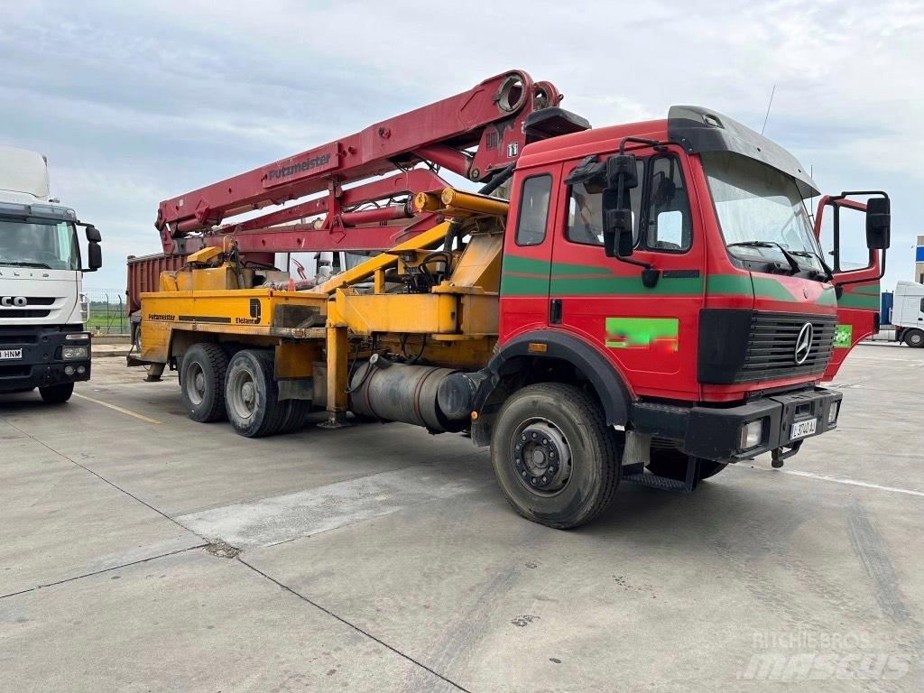 Mercedes-Benz 2435 混凝土車