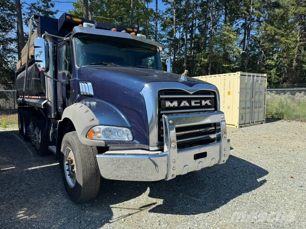 Mack GU813 傾卸式卡車