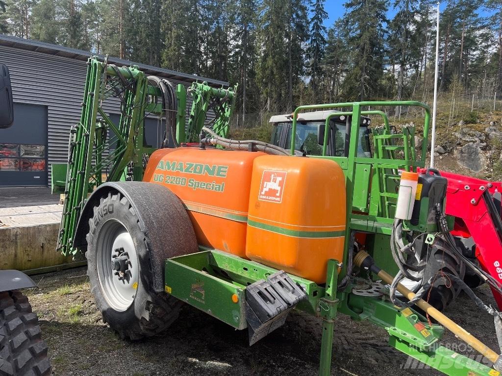 Amazone UG 2200 牽引式噴霧機