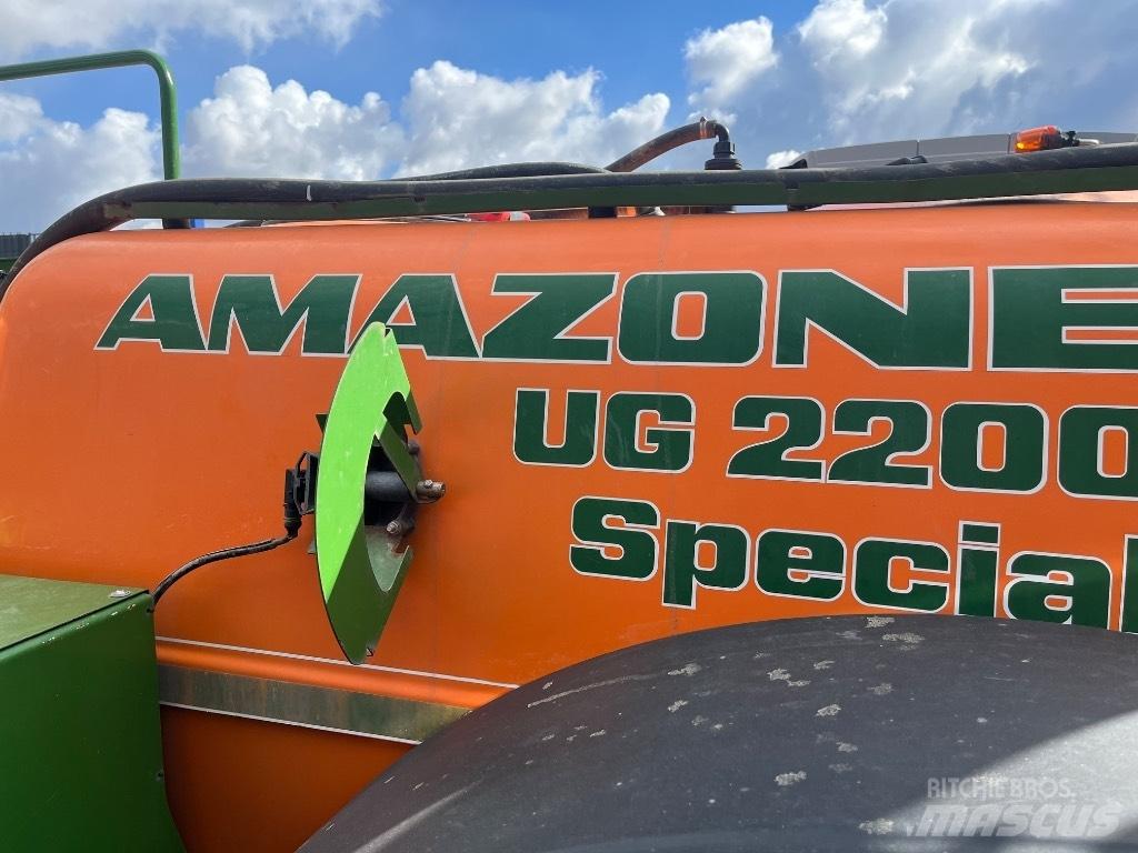 Amazone UG 2200 牽引式噴霧機