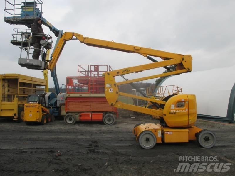 Manitou 170AETJ 曲臂高空作業車