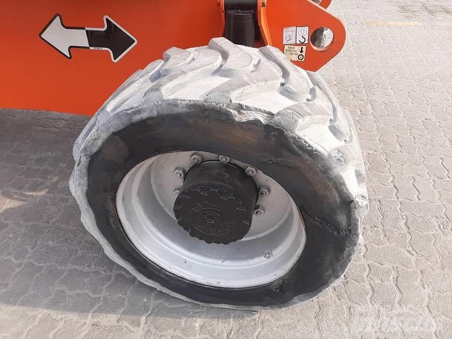 JLG 800AJ 曲臂高空作業車