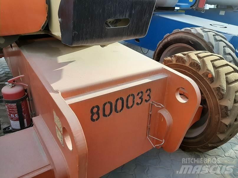 JLG 800AJ 曲臂高空作業車