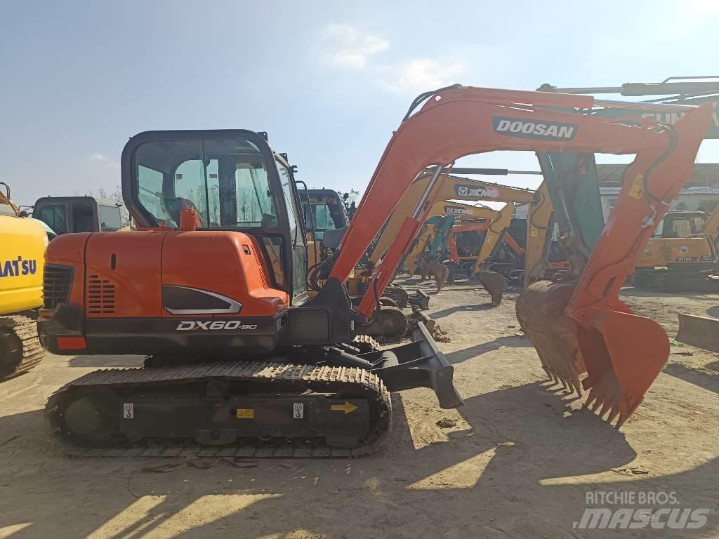 Doosan DX60-9C 履帶式 挖土機/掘鑿機/挖掘機
