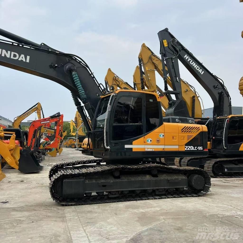 Hyundai 220LC-9S 中型挖土機/掘鑿機/挖掘機 7t-12t