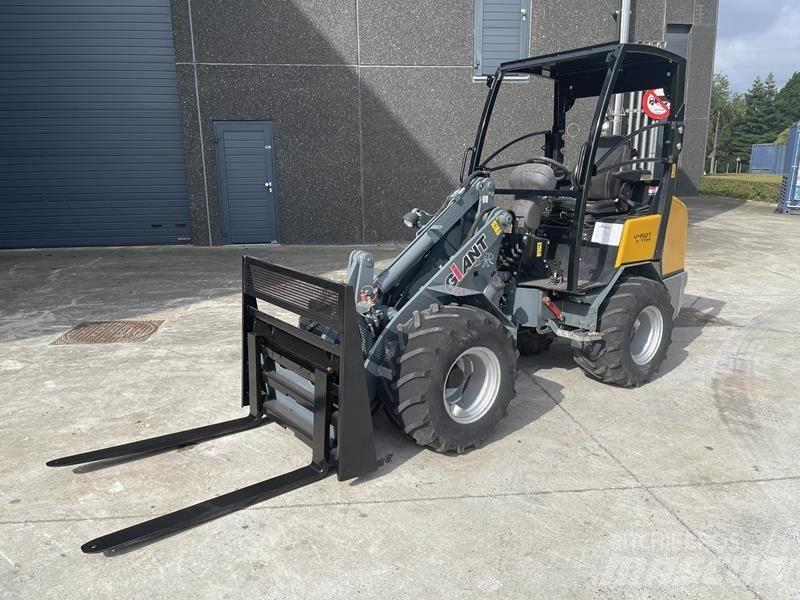 GiANT V 452 T XTRA 輪胎式裝載機