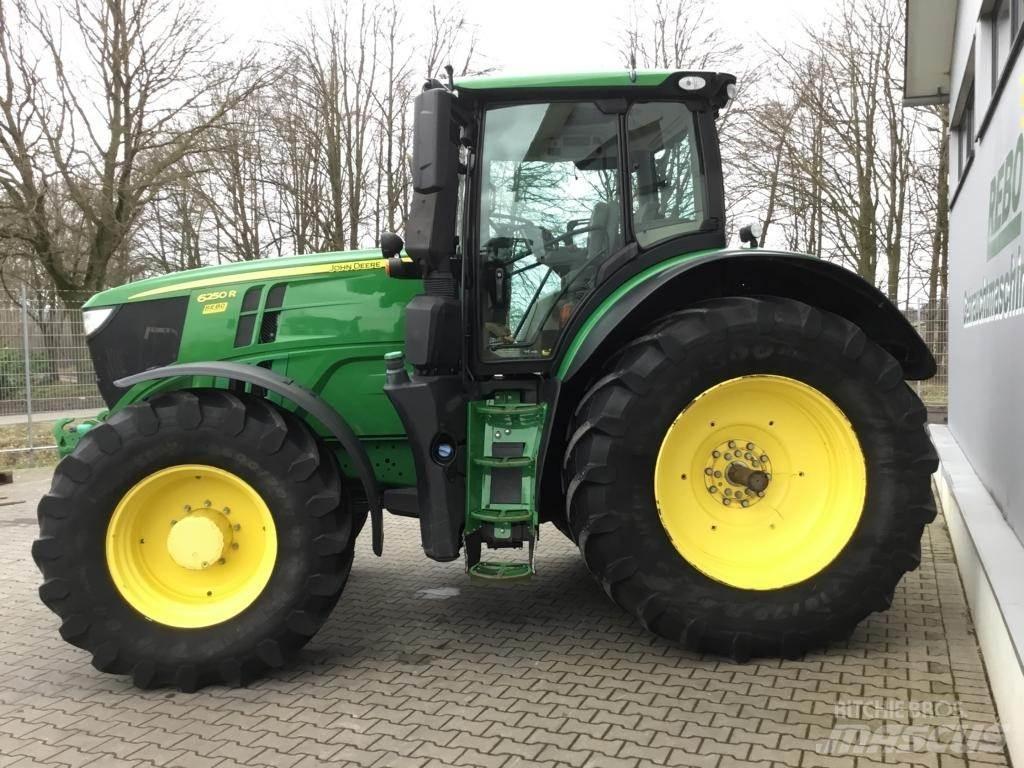 John Deere 6250R 曳引機