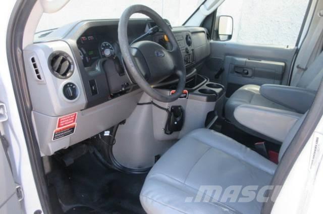 Ford E350 救援車