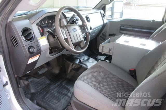 Ford F350 救援車