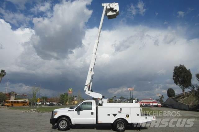 Ford F350 救援車