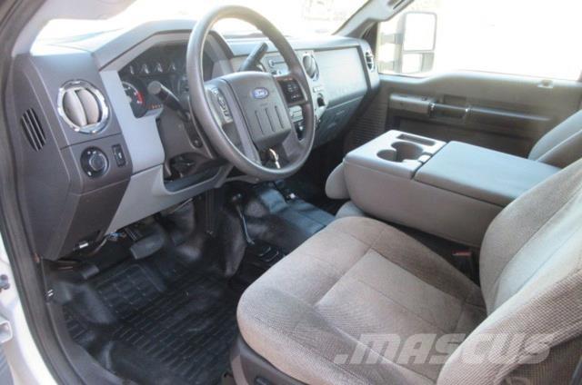Ford F450 救援車