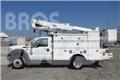 Ford F550 卡車裝載高空作業車