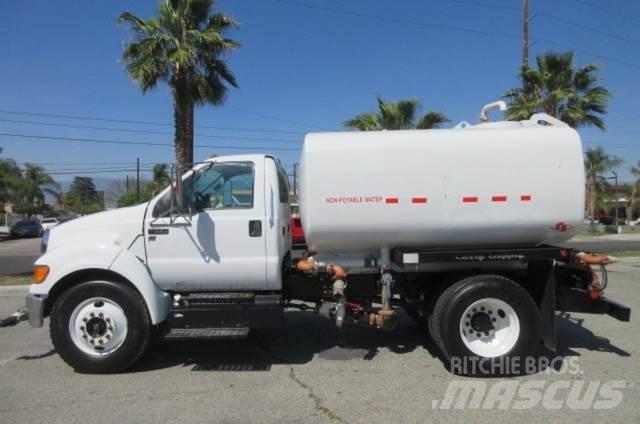 Ford F750 救援車